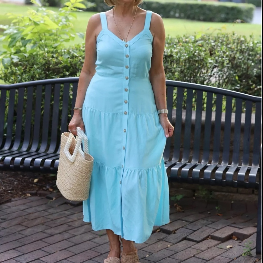 Light Blue Sleeveless Button-Front Maxi Dress - Picture 5 of 8